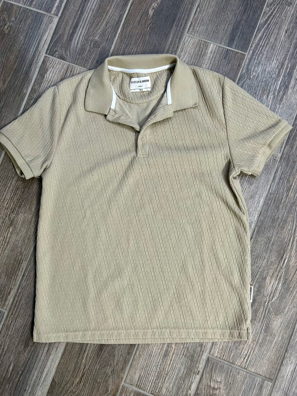 Hudson & Barrow Tan Textured Knit Polo Shirt - Men’s Size M